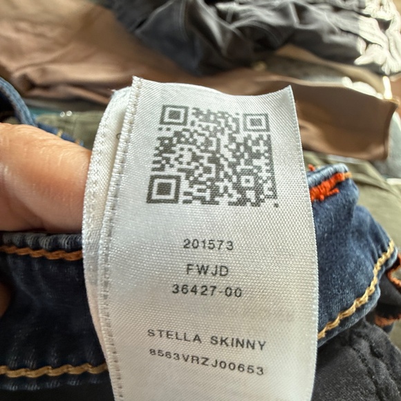 Low Rise Skinny Stretch Dark Blue STELLA Jeans by True Religion - 32 - Picture 11 of 12